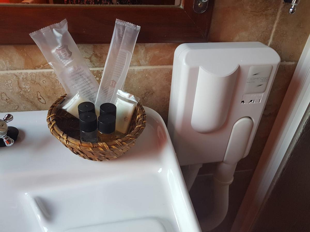 Apartamentos Rurales "La Cabana" Rascafría Екстериор снимка
